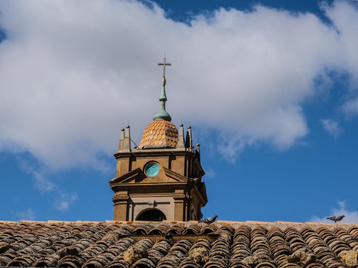 Апартаменти I Colori Della Sicilia Noblesse Кальтаджіроне Екстер'єр фото